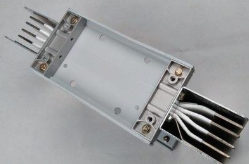 空气型母线槽的结构介绍，和浇注型母线槽有什么区别？